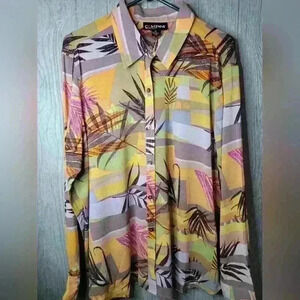 Vintage Company by Ellen Tracy 94% silk button-down longsleeve blouse.